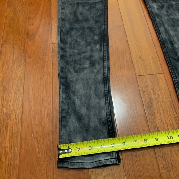 BLK DNM Jeans